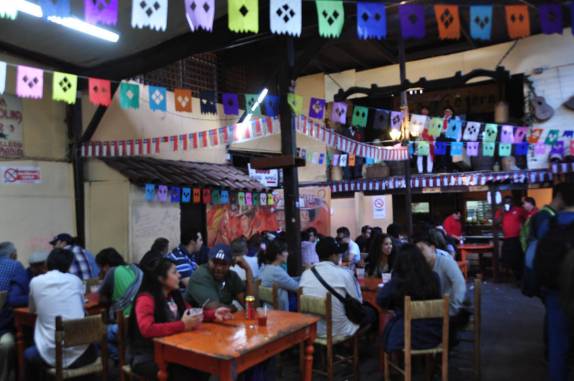 O tradicional bar La Piojera, em Santiago, capital do Chile